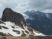 70 Pizzo Centrale (2160 m.) suul sfondo del Menna